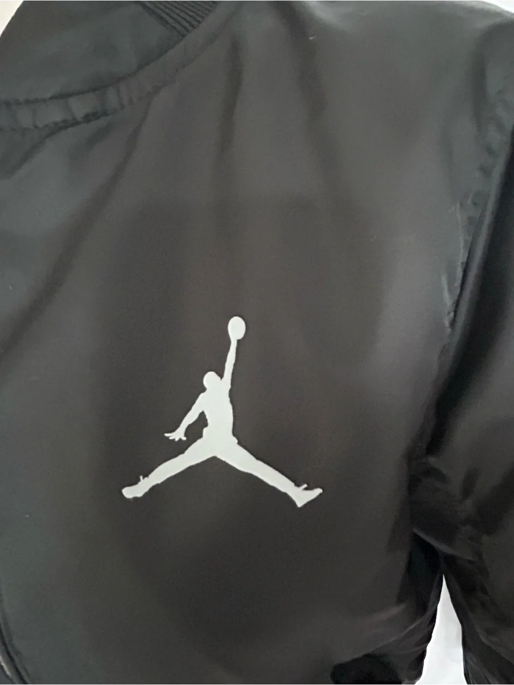 Jordan youth Black Bomber Jacket with White Jumpman size M 10/12